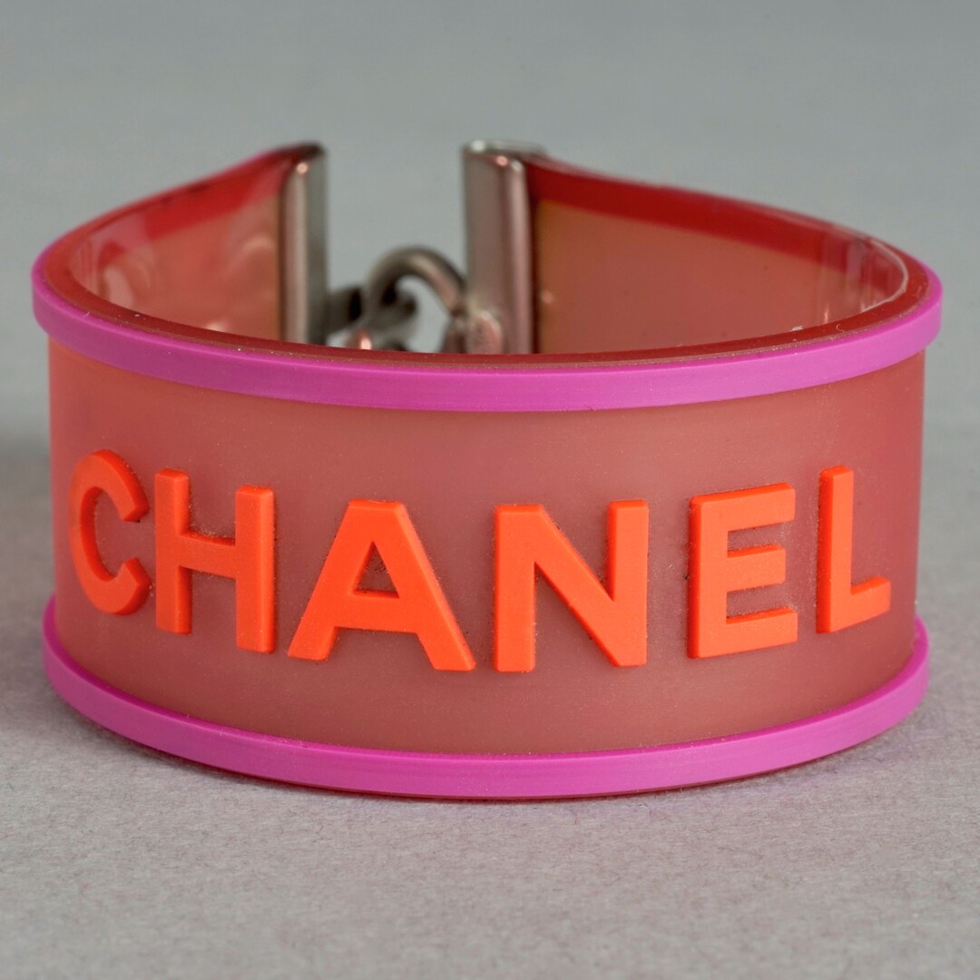 CHANEL Vintage Logo Leather Bracelet Red | eBay