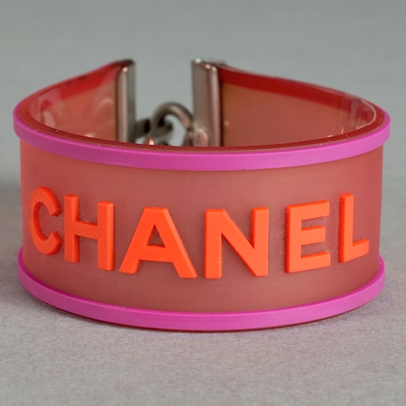 Vintage 1995 CHANEL ID Plate Leather Chain Bracelet 