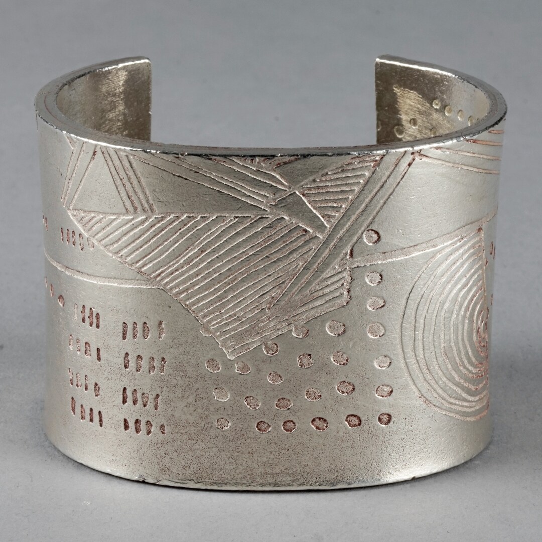 Bracelet Large Manchette Biche De Bere Numéroté Métal Argenté - Créateur Vintage - Occasion
