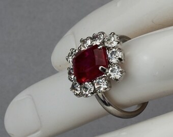 Dior｜JEWERLY (N1971HOMMT 000) Vintage 1971 CHRISTIAN DIOR Red Rhinestone Ring - Etsy