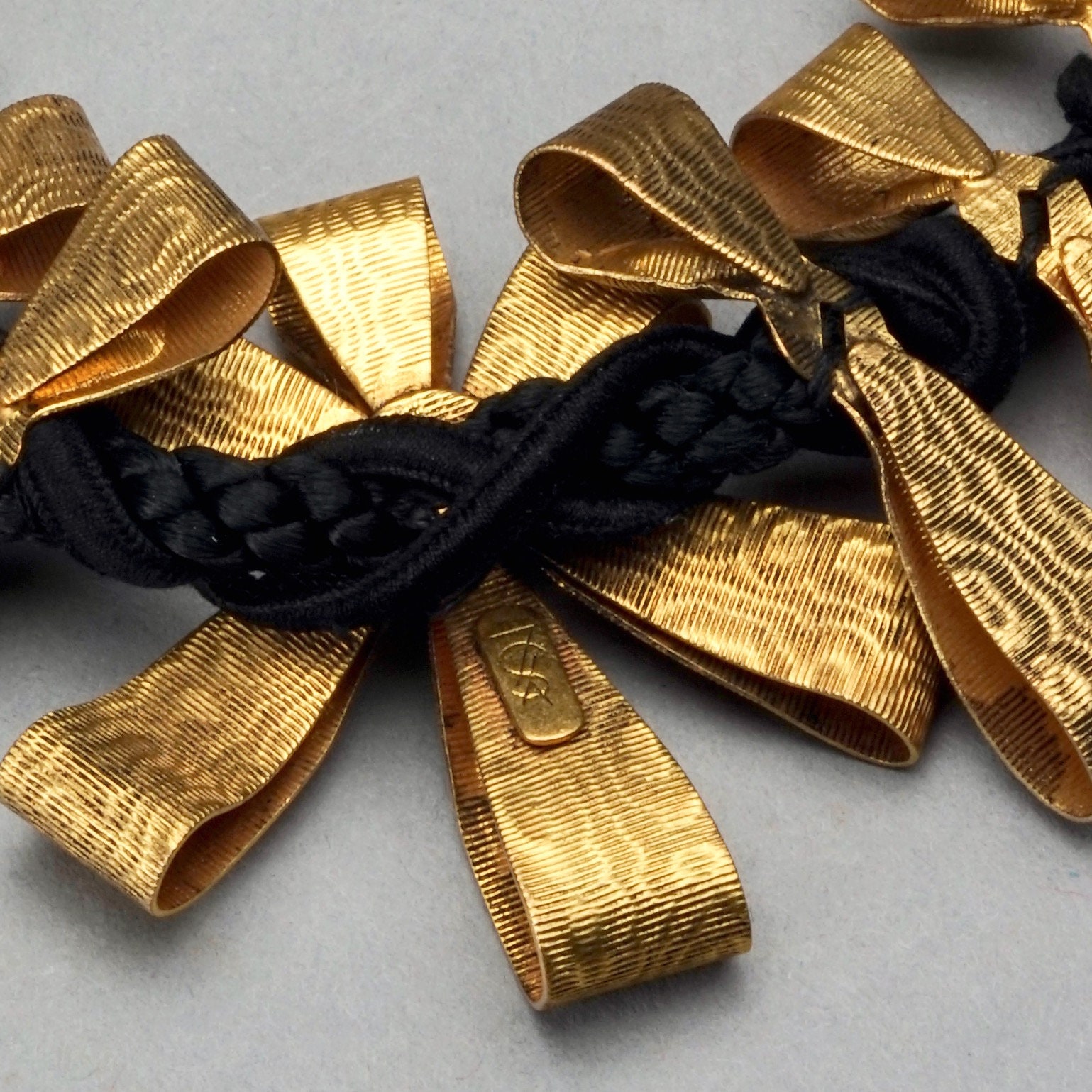 ヴィンテージ イヴ サンローラン YSL ボウ リボン チャーム チョーカー 