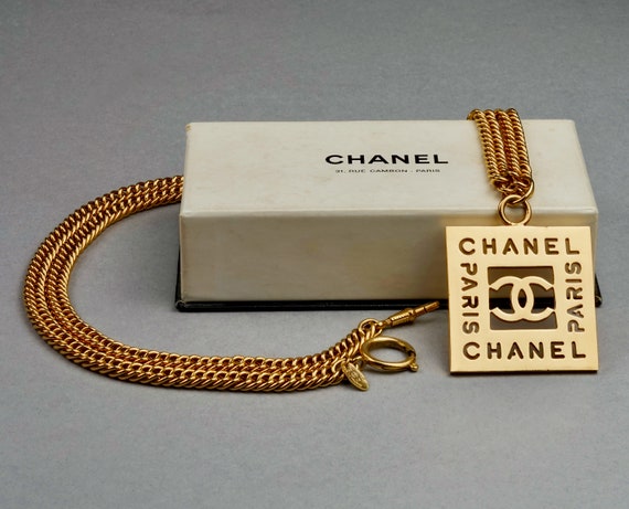 Vintage CHANEL PARIS Logo Cutout Square Pendant Necklace 