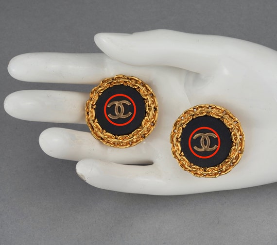 Authentic vintage Chanel earrings Black CC logo Sealing round