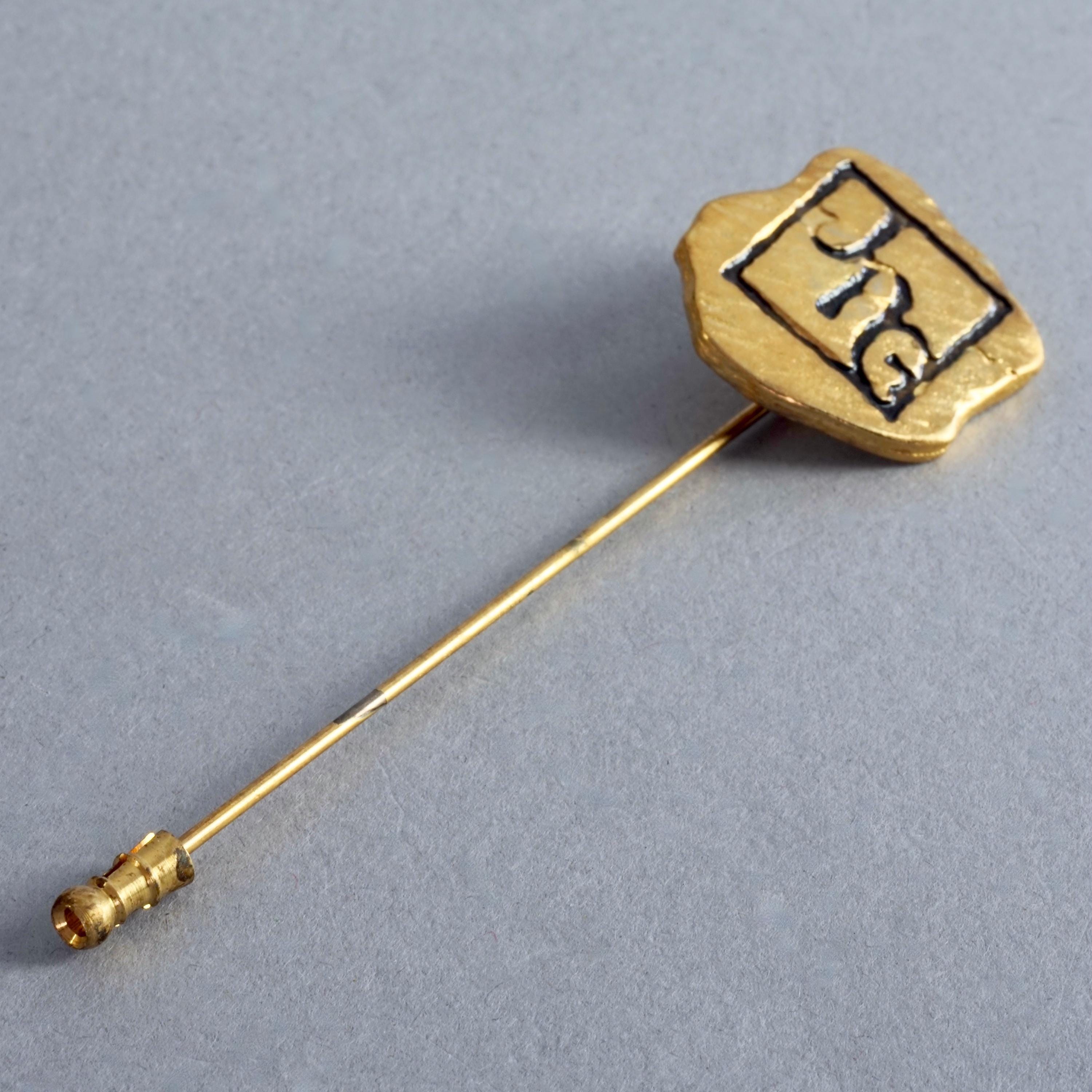 ゴルティエ　ブローチ ヴィンテージ ジャンポール・ゴルチエ Jpg ロゴ ハットスティック