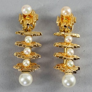 Orecchini pendenti in perle moderniste CHRISTIAN DIOR vintage del 1966