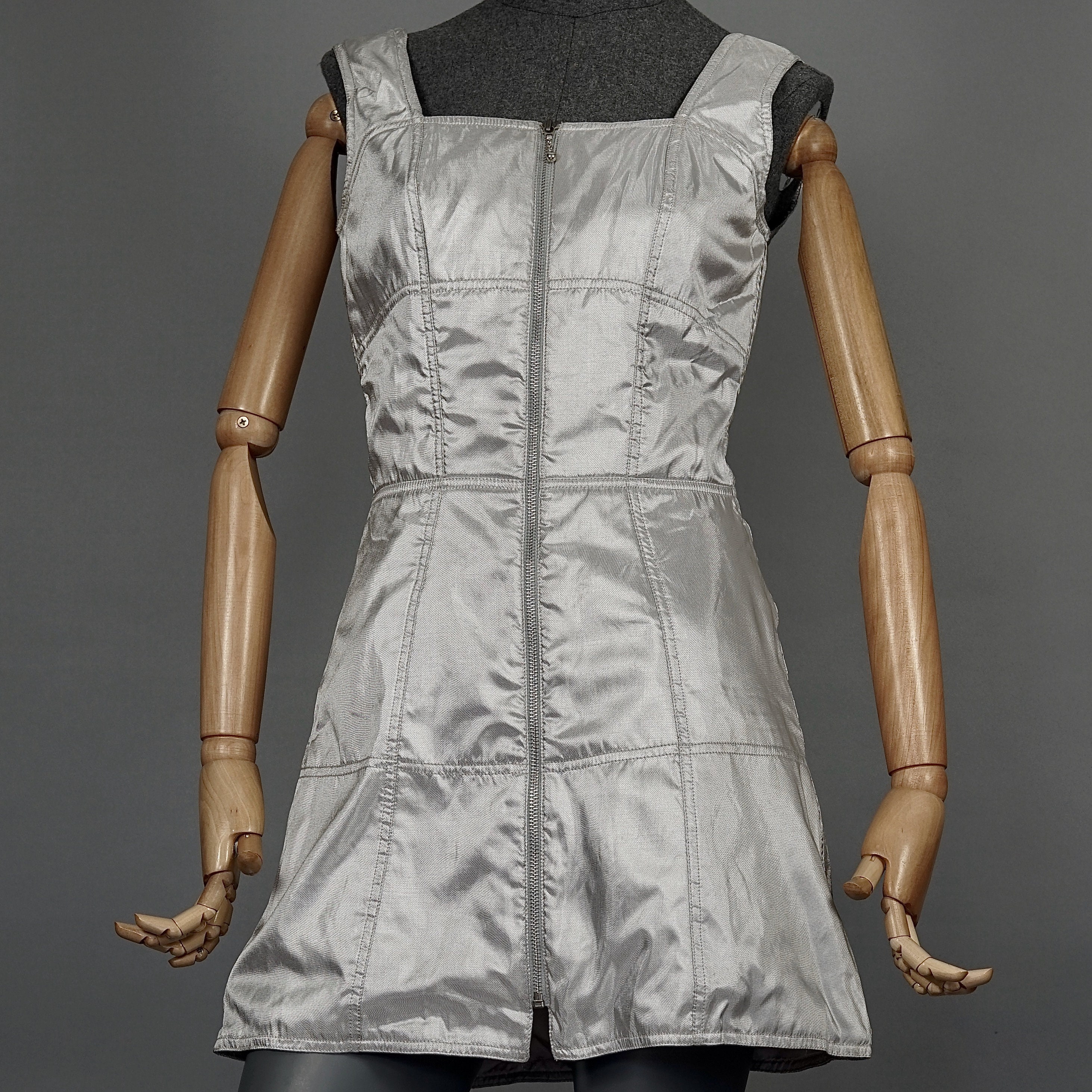 thierry mugler silver dress Vintage THIERRY MUGLER Quilted Silver Space Age Futuristic Dress