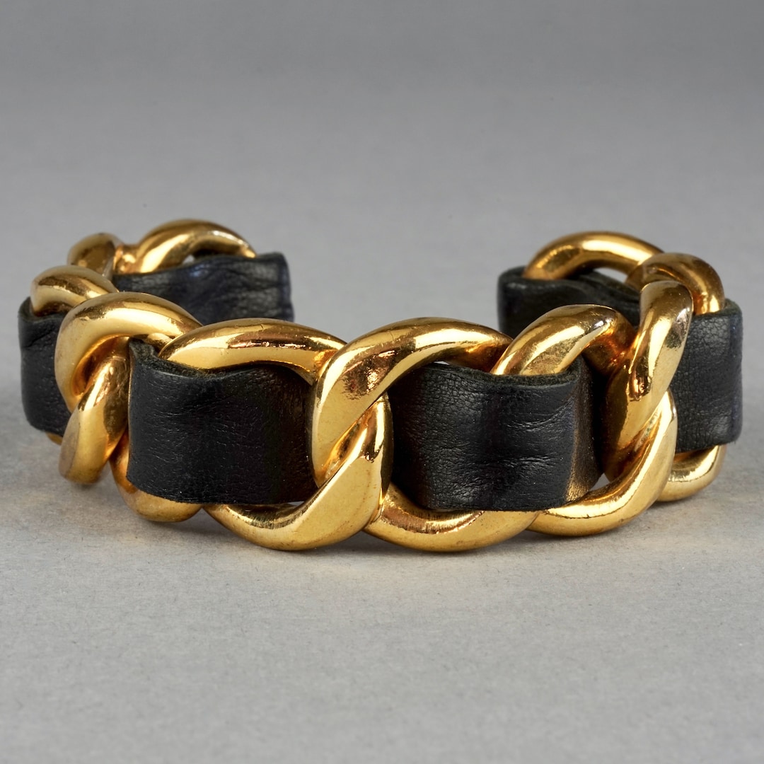 Black Leather & Gold 'CC' Chain Belt