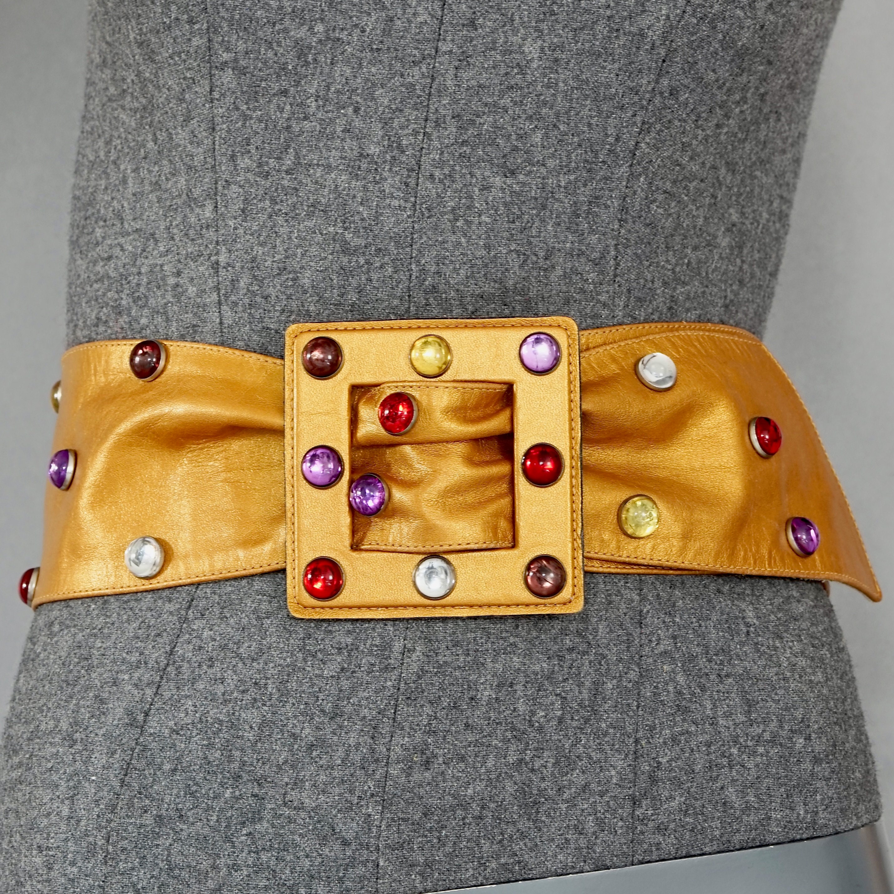 小物 Ysl studded leather belt Yves Saint Laurent Wide Red Leather Chrome Grommet Studded