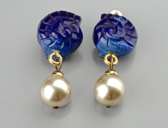 Buy Fabula Gold Tone Small Pearl Sea Shell Stud Earrings Online