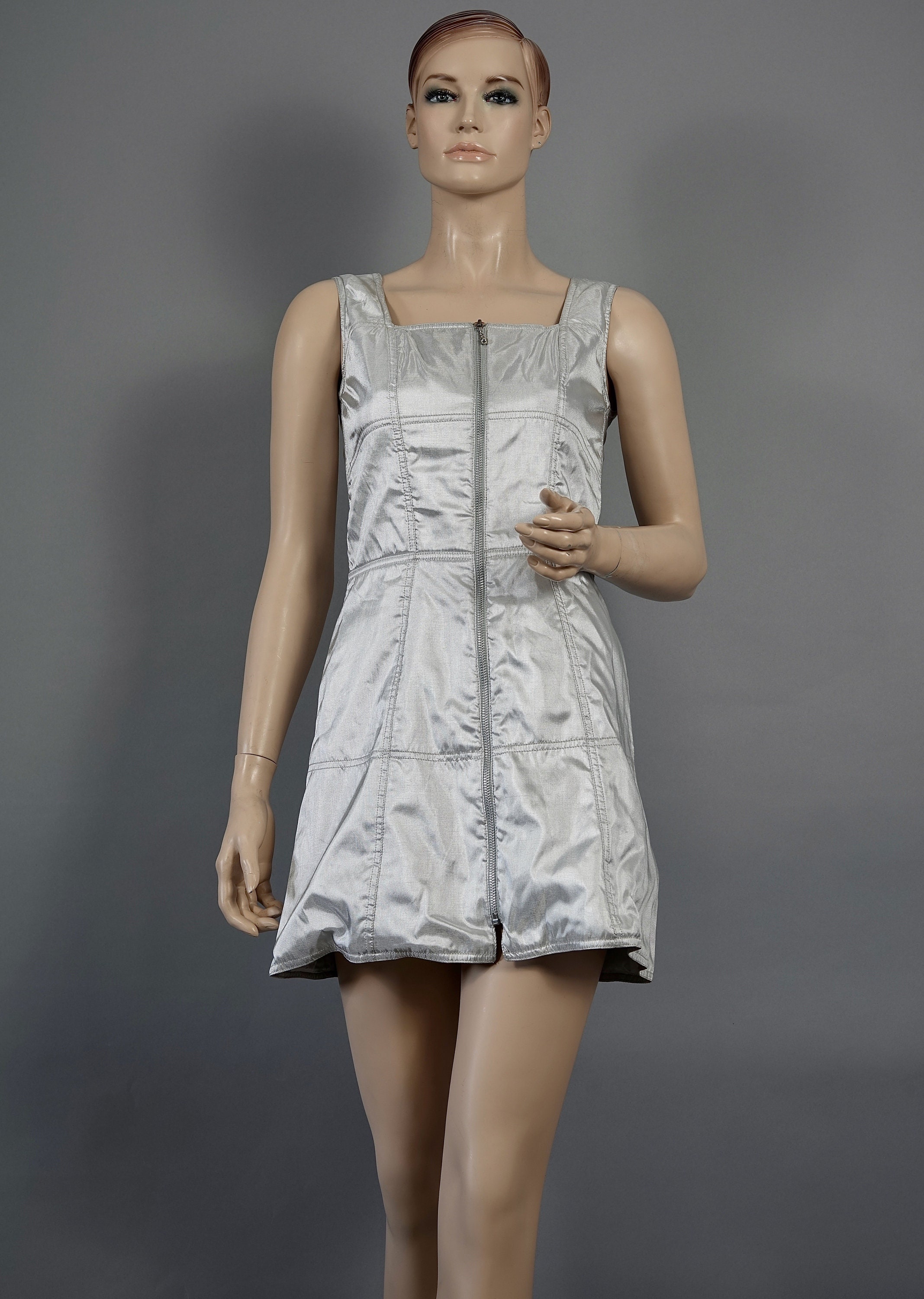Vintage THIERRY MUGLER Quilted Silver Space Age Futuristic Vintage THIERRY MUGLER Quilted Silver Space Age Futuristic