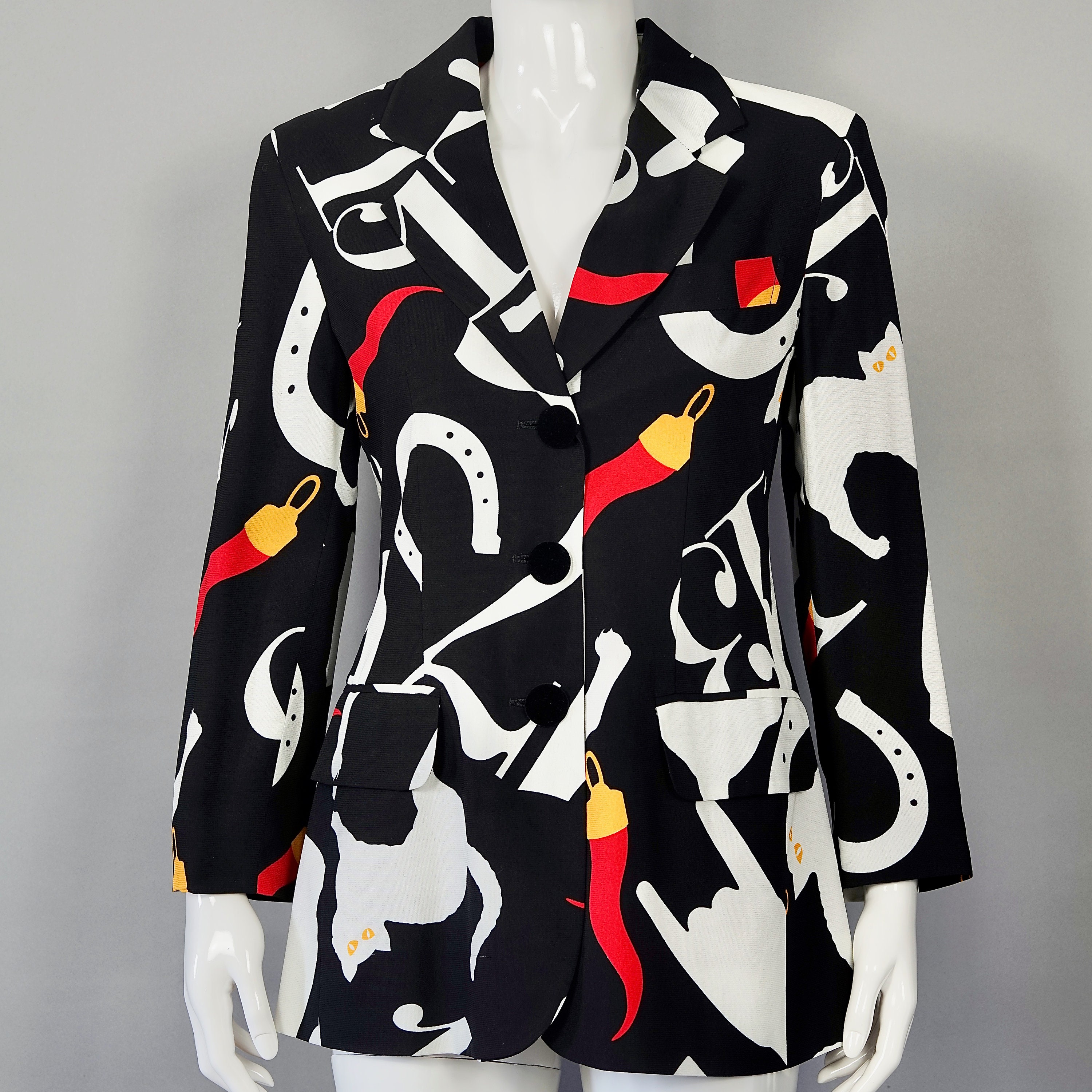 MOSCHINO✨ノーカラージャケット リボン チェーン装飾 ビジューボタン 黒 楽天市場】モード系 リボン ジャケット アウター 長袖 大きいサイズ