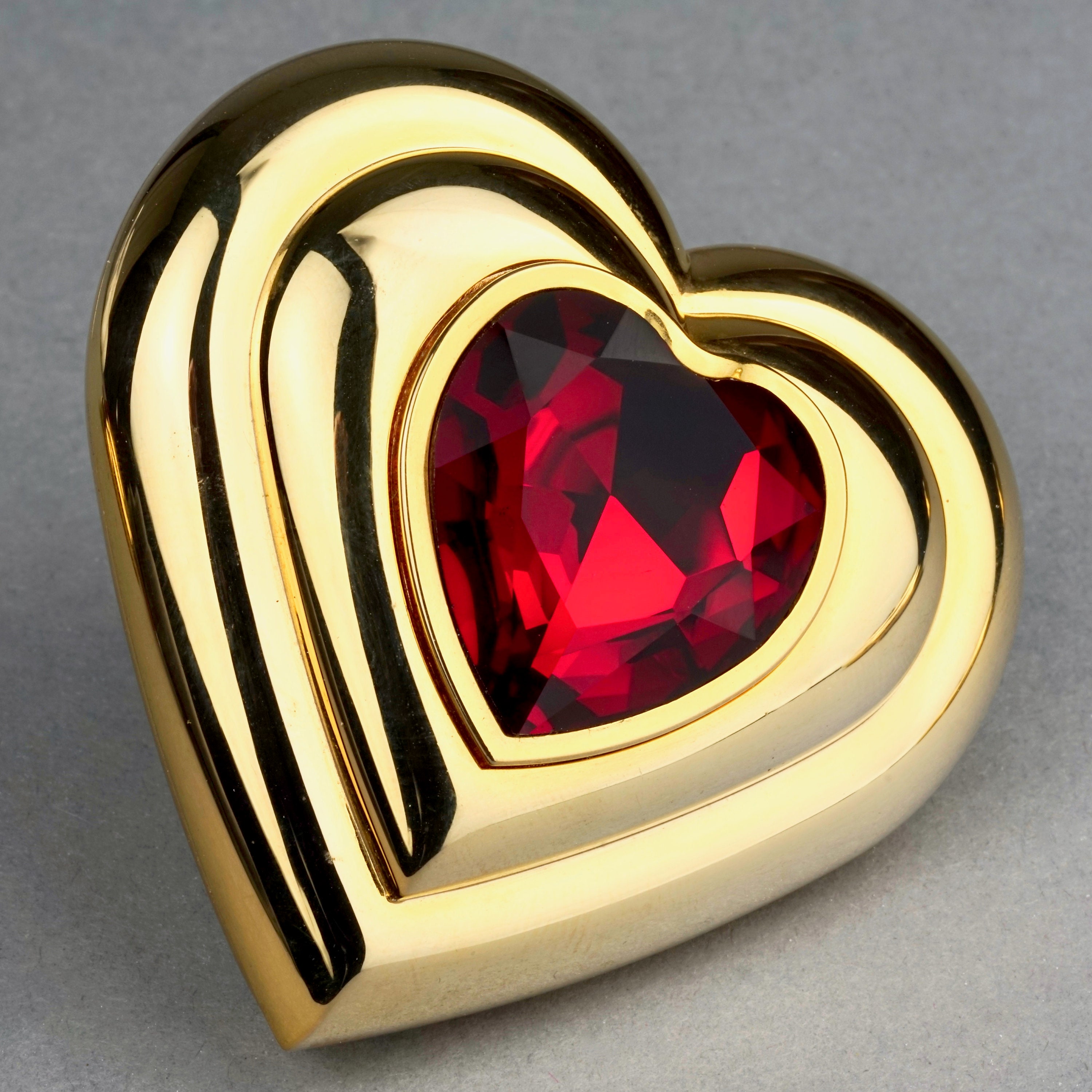 ヴィンテージ イヴ・サンローラン by ロバート・グーセンス レッド