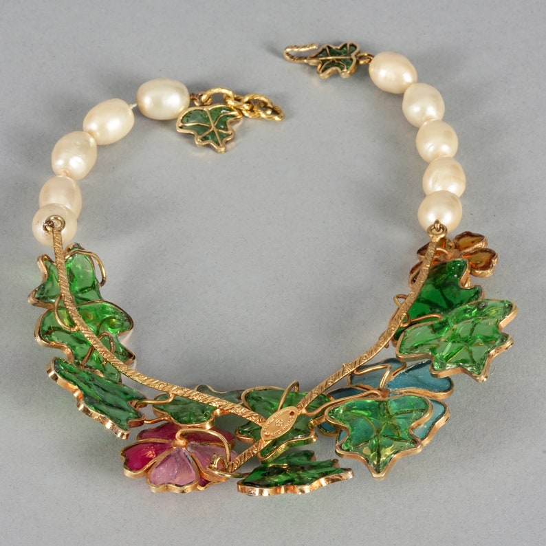 CHANEL MAISON GRIPOIX Fleurs en verre coulé et perles baroques Collier Choker image 8