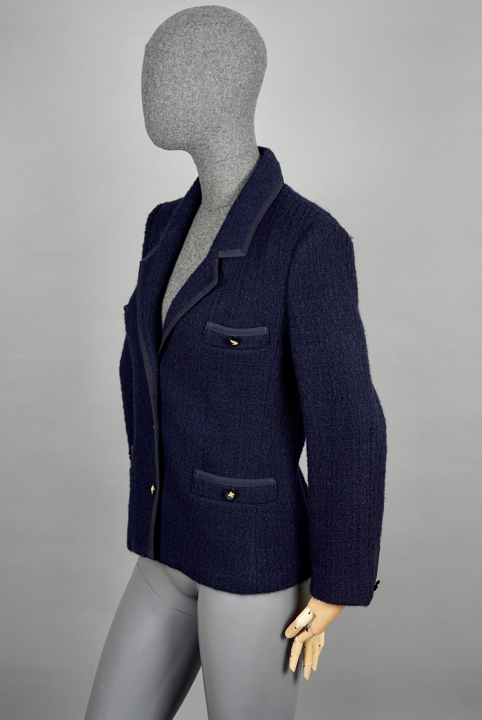 Chanel - Authenticated Jacket - Tweed Blue Plain for Women, Very Good Condition