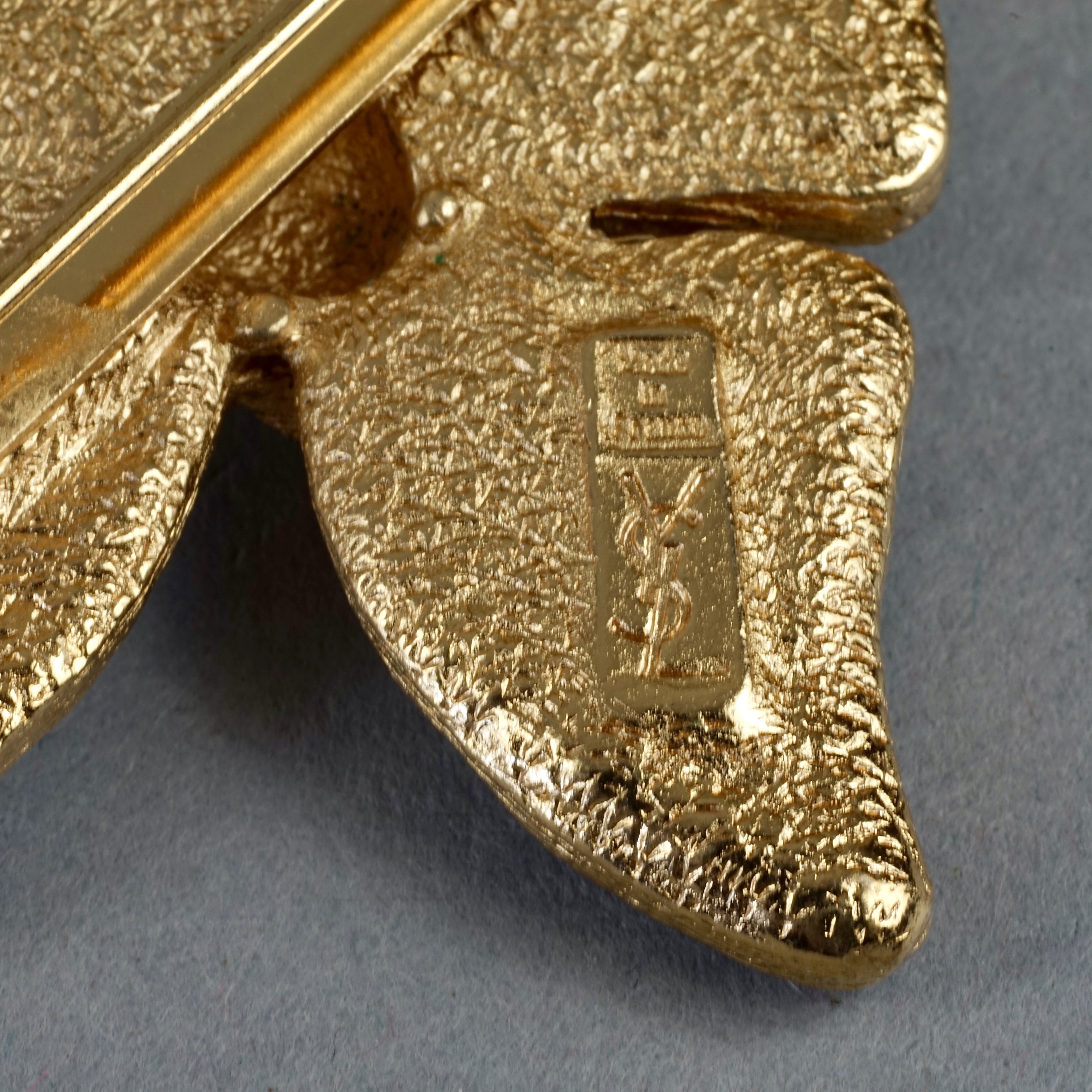 イヴ・サンローラン蝶のクリスタルブローチ Vintage YVES SAINT LAURENT Ysl Butterfly Enamel Brooch - Etsy