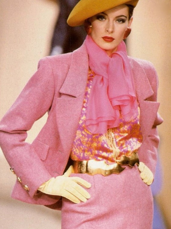 Yves Saint Laurent ピンク ポンチョ Yves Saint Laurent ピンク ポンチョ Yves Saint Laurent ピンク