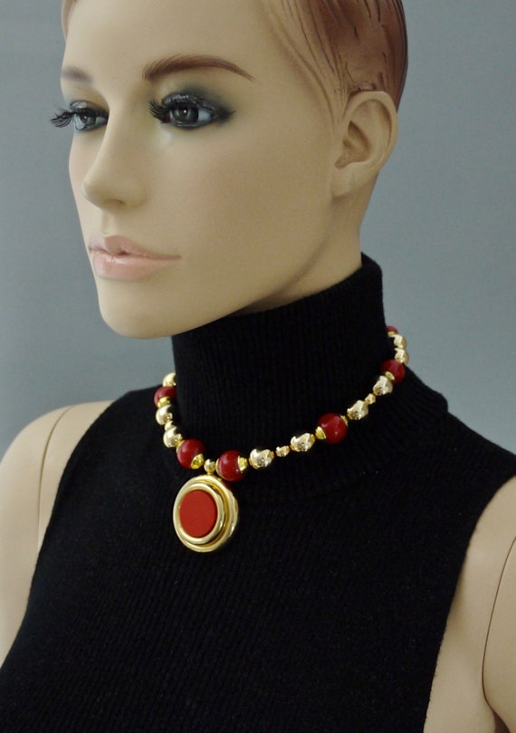 Vintage 1971 CHRISTIAN DIOR Coral Bead Medallion … - image 3