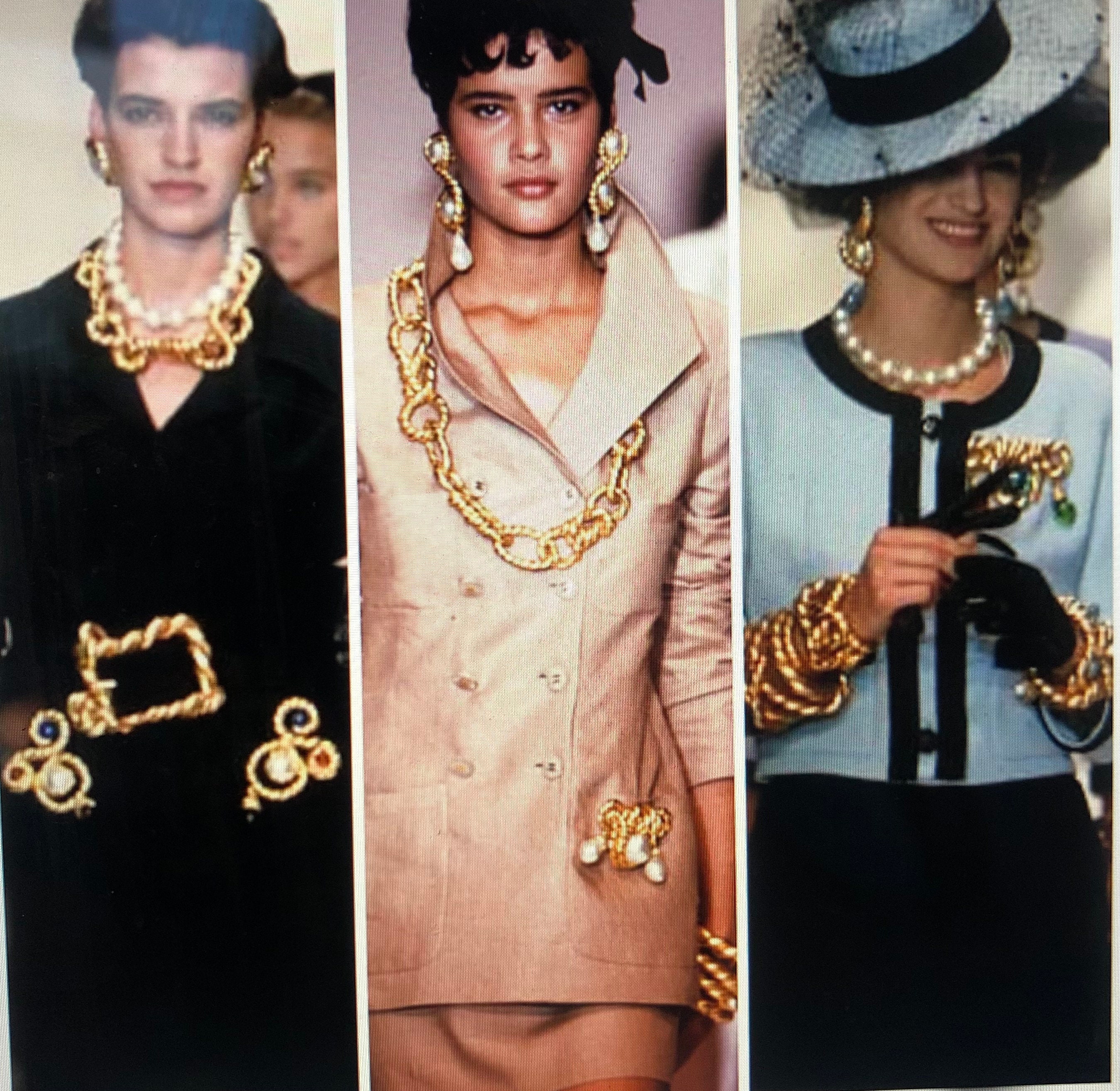 Chanel 1970's VINT/MINT gripoix pearl crystal dangle CLIP ON earrings
