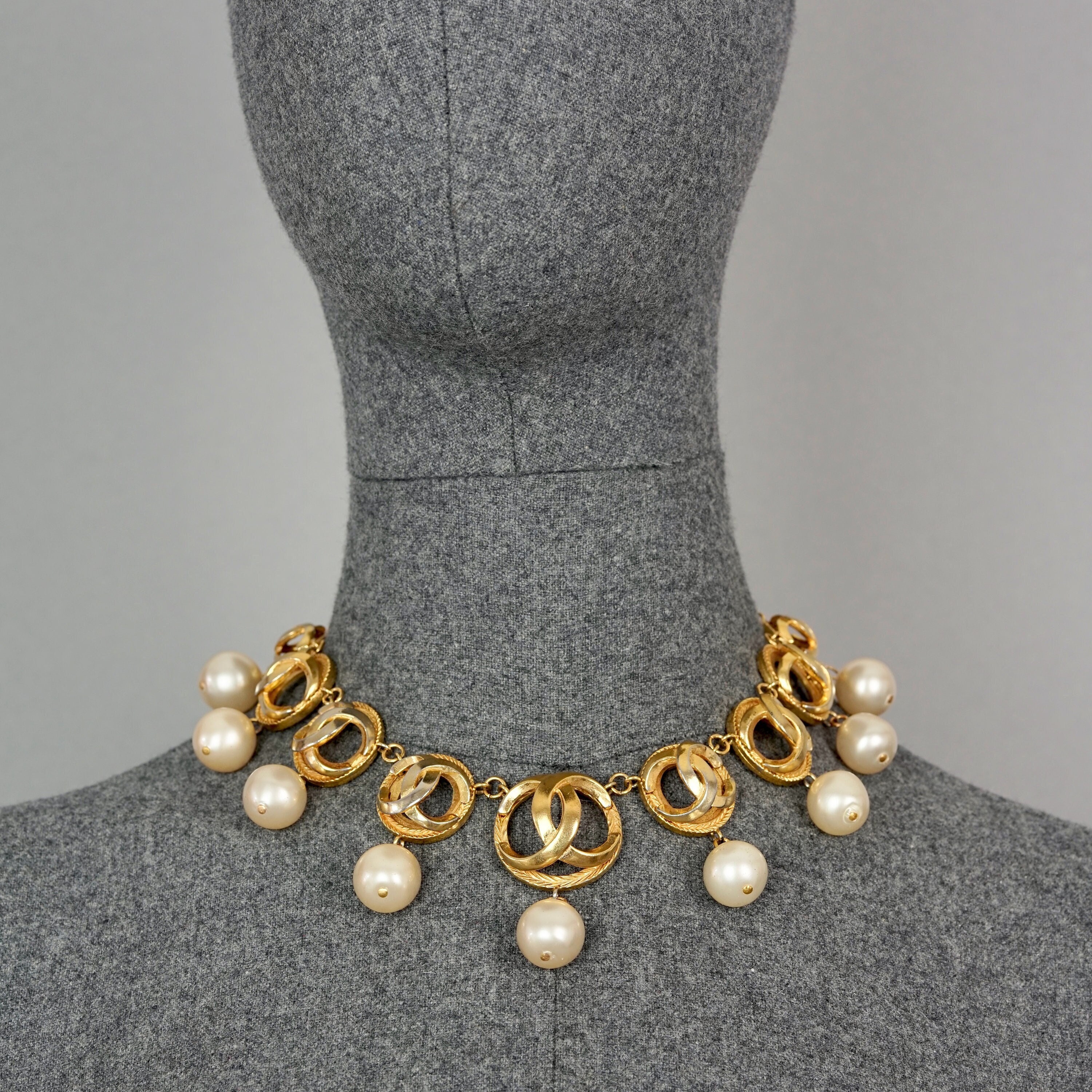 Vintage CHANEL CC Logo Links Pearl Charms Necklace - Etsy