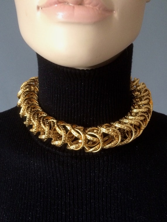 Vintage CHANEL Chunky Ring Link Chain Choker Necklace 