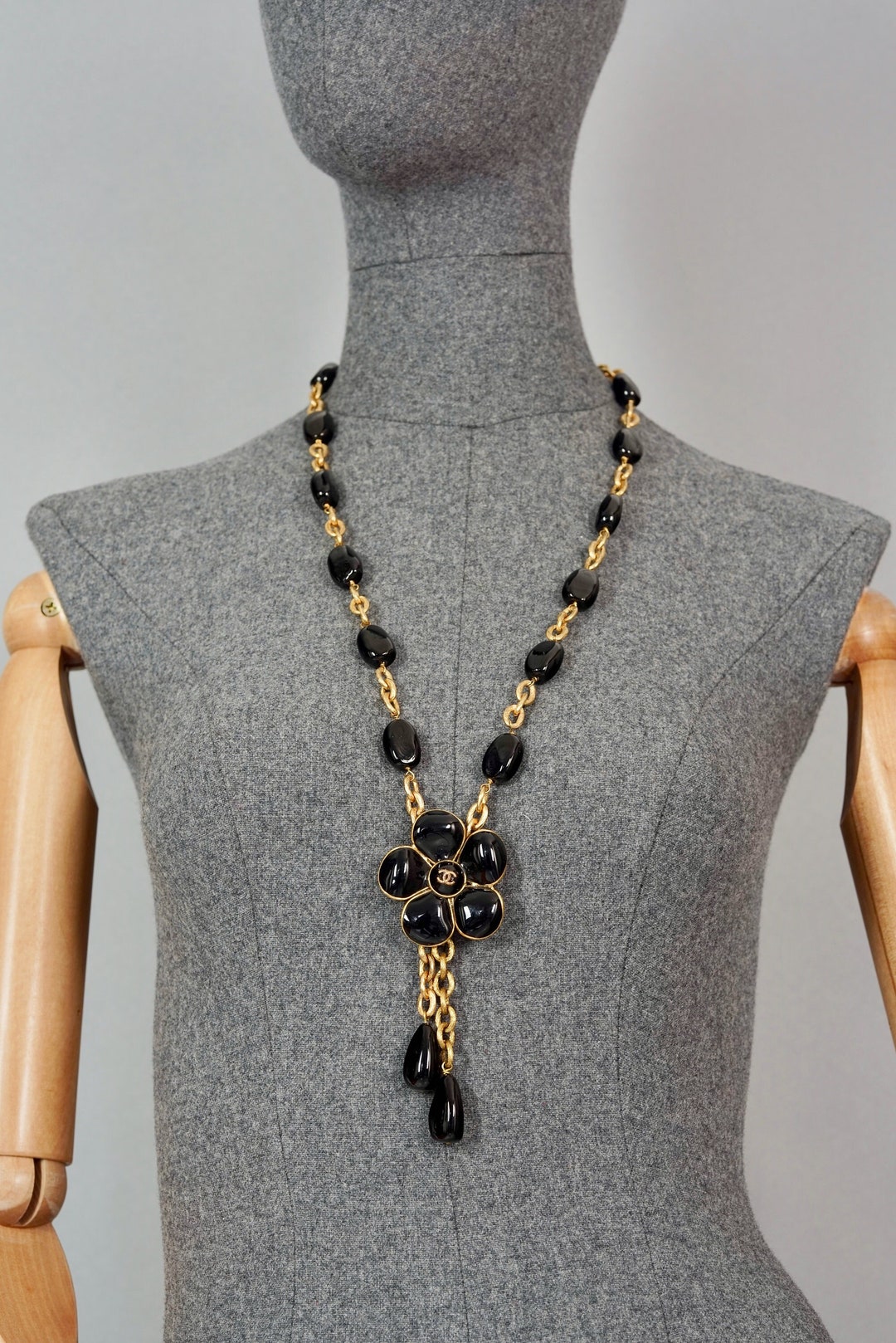 Chanel camellia flower necklace online