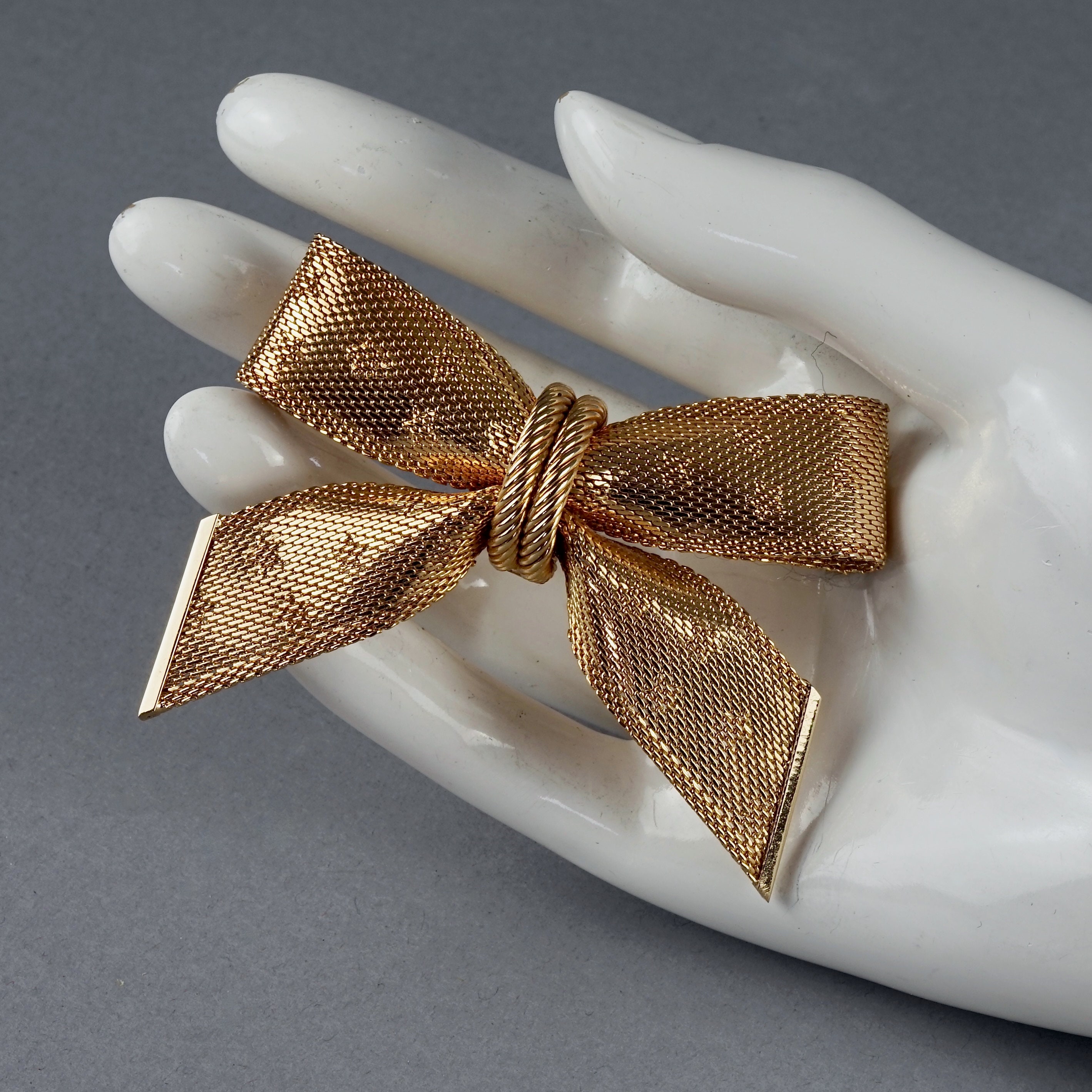 Vintage 1964 CHRISTIAN DIOR French Bow Mesh Brooch - Etsy Vintage 1964 CHRISTIAN DIOR French Bow Mesh Brooch - Etsy