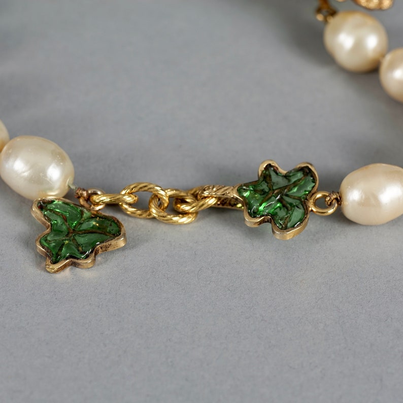 CHANEL MAISON GRIPOIX Fleurs en verre coulé et perles baroques Collier Choker image 10