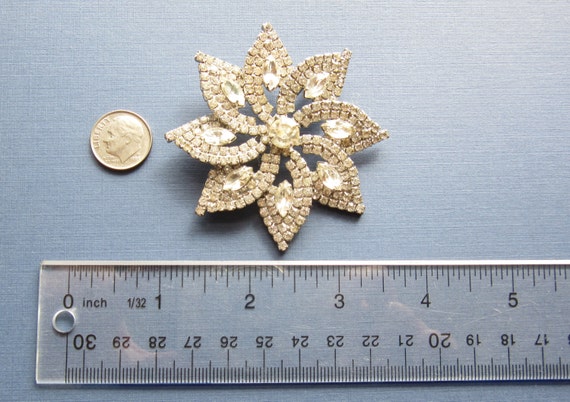 Vintage Crystal Flower Brooch - Crystal Pin, Silv… - image 4