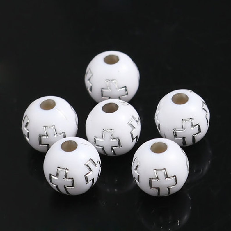 100 Cross Beads Round Christian Bead White Spacer Bead Etched Silver Cross 8mm Plastic pa269 image 2