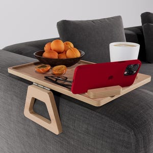 Mesa auxiliar de madera maciza de haya con soporte para teléfono, organizador que ahorra espacio.