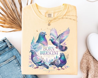 Geboren irisierendes Tauben-T-Shirt: Vogelkunst für Vogelliebhaber