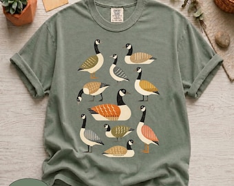 Camiseta Comfort Colors® com estampa de ganso-do-canadá, Camiseta com estampa de ganso-do-canadá, Camiseta com estampa de arte folclórica de pássaro, Presente para amantes da vida selvagem, Camiseta com colagem de animais, Camiseta com ilustração da natureza