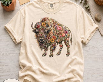 Camiseta Comfort Colors® con estampado floral de búfalo, camiseta botánica de bisonte, top con estampado animal de flores silvestres, camiseta maximalista de jardín, linda camiseta retro de bisonte para regalar