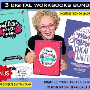 Op de afbeelding: Een bundel digitale werkboeken om handlettering en tekenen te oefenen. De bundel bevat drie werkboeken: "Hand Letter, Doodle & Pray", "A Hand Lettering and Doodle Workbook" en "Faith-Based Small Brush Lettering Cheat Sheets". Een gratis digitale Procreate-stempel is ook inbegrepen.