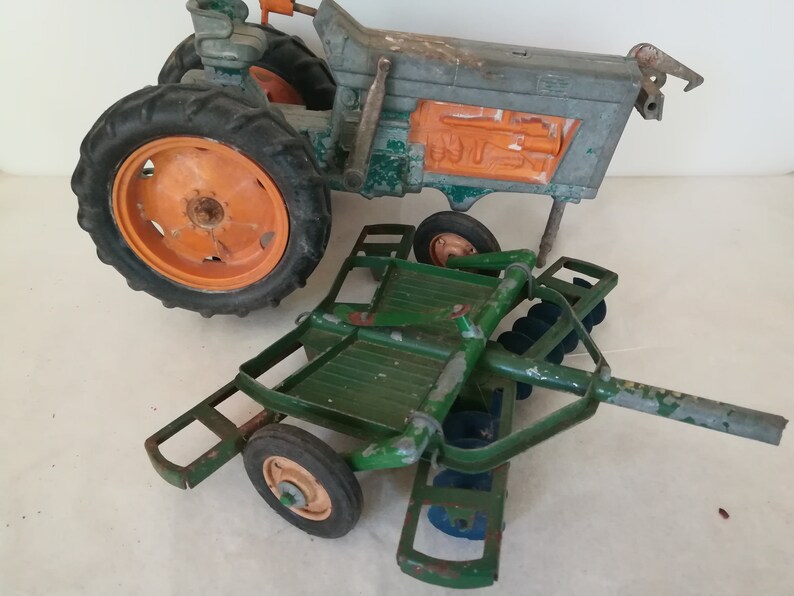 Twenty Pieces Toy John Deere International Hubley Farm Tractor Parts Tractor Accessories Toys