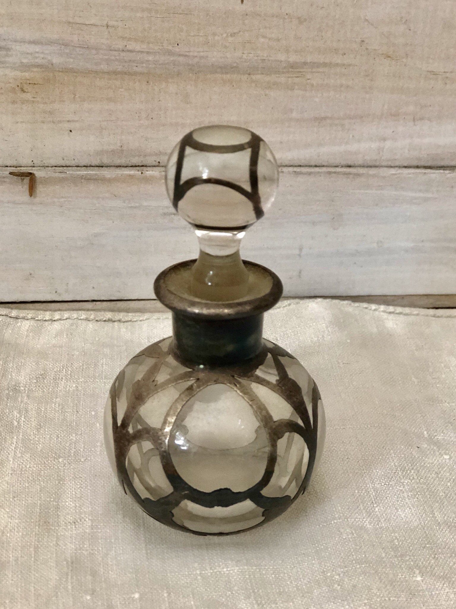 Perfume Bottle H perfume-bottle-h
