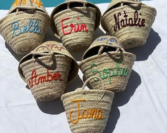 Cesta marroquí de paja personalizada, cesta de palma tejida a mano, bolsa de almacenamiento para habitación infantil de estilo bohemio.