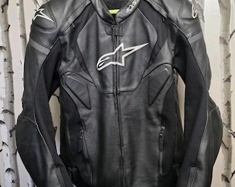 アルパインスターズ ブラックレザーモーターサイクルジャケット メンズ レーシングギア ツーリングバイクプロテクタージャケット スポーツバイクライディングアーマー ストリートファイター