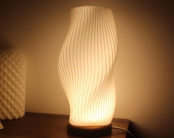 Lampada  Design Moderna | modern Lamp | Luce Notturna da Comodino | Lampada da Tavolo Decorativa | Idea Regalo Casa