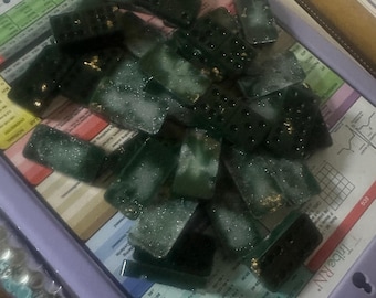 Handmade Resin Domino Set – Green Sparkle Dominoes with Gold Flakes – Luxury Game Night Set – Unique Gift for Him/Her – Custom Dominoes