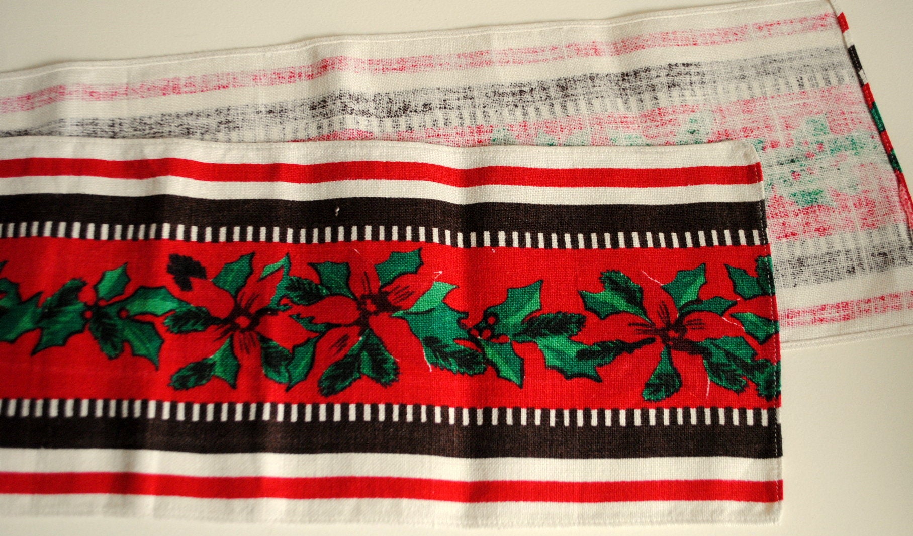 Christmas Hand Printed Linen Holly 45
