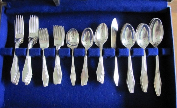 holmes and edwards inlaid silverware