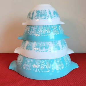 Vintage Turquoise 1962 PYREX Amish Butterprint Cinderella Complete Set Mixing Bowls.