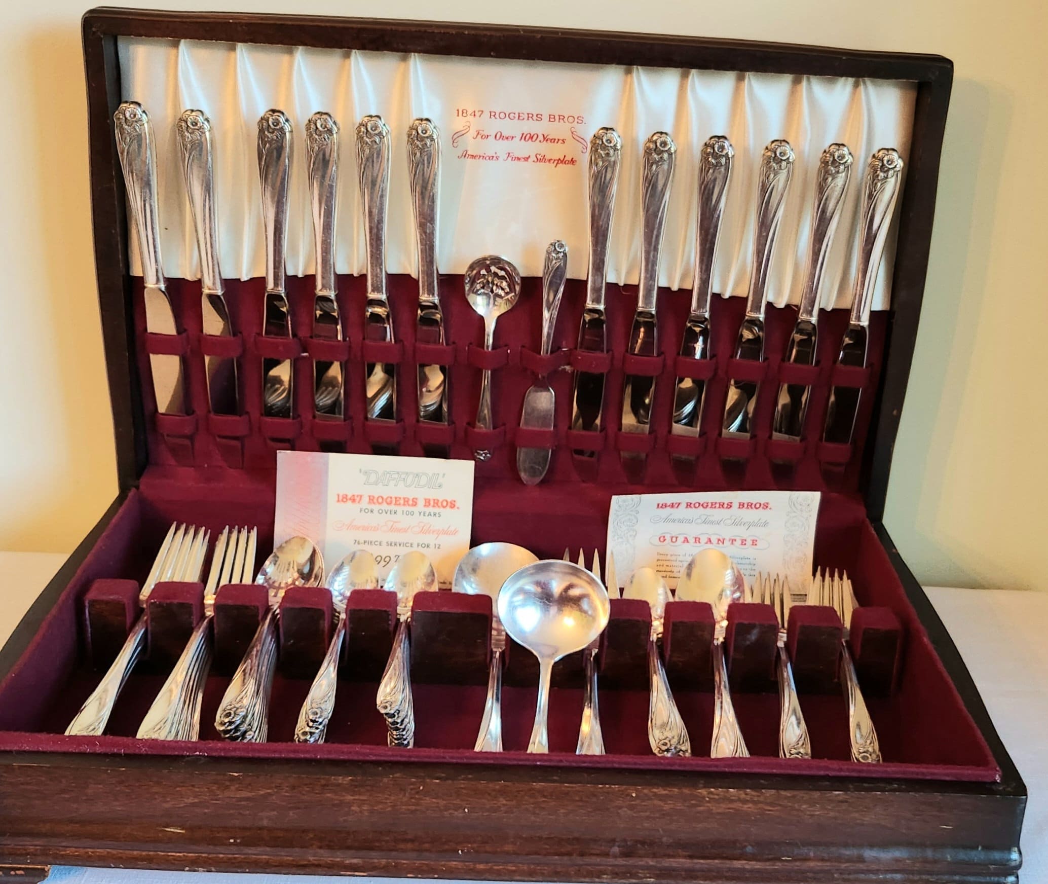 Daffodil 1847 Rogers Bros. IS Silverplate Silverware Service Large Set  Flatware 80 Pieces Includes Serving Pieces - Etsy
