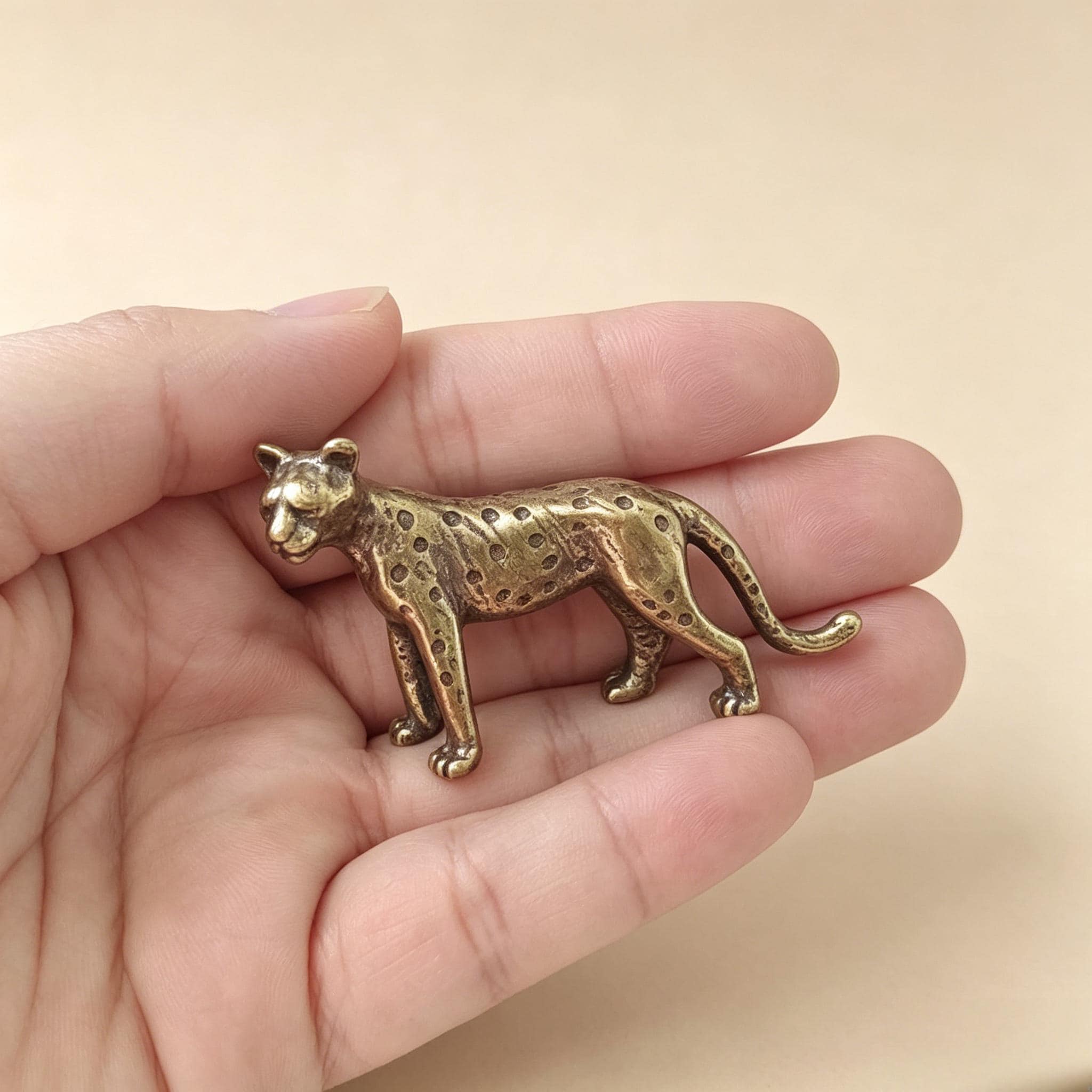 チーターの置物 - Etsy 日本