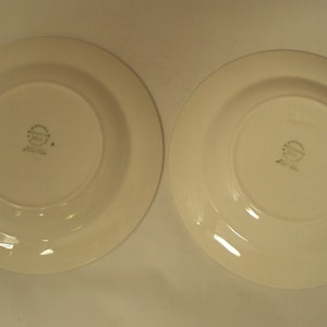 Vintage Wedgwood Queen's Ware Embossed Grapevine Ashtray Pair Cream image 3