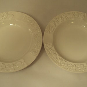 Vintage Wedgwood Queen's Ware Embossed Grapevine Ashtray Pair Cream image 1