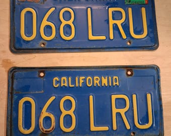 Placas de matrícula vintage de California a juego: placa delantera y trasera.