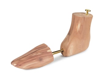 Cedar Boot Tree – Natural Shoe Shaper for Leather Boots