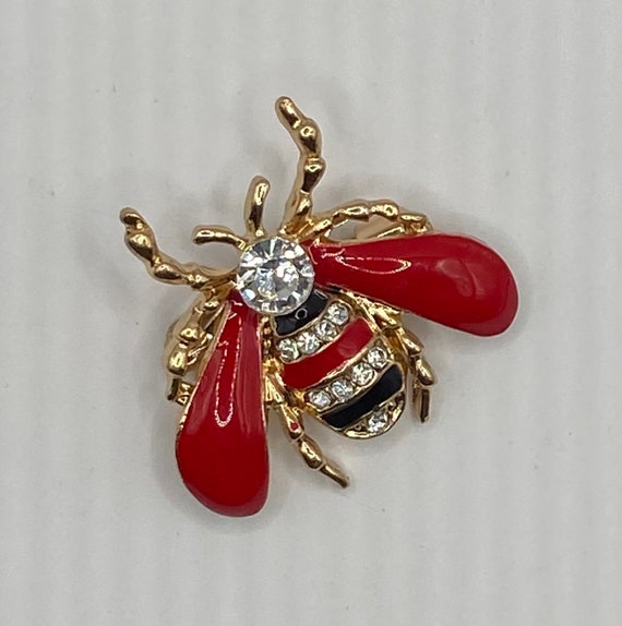 Jewelled Vintage Red Enamel Bee Brooch. - image 8